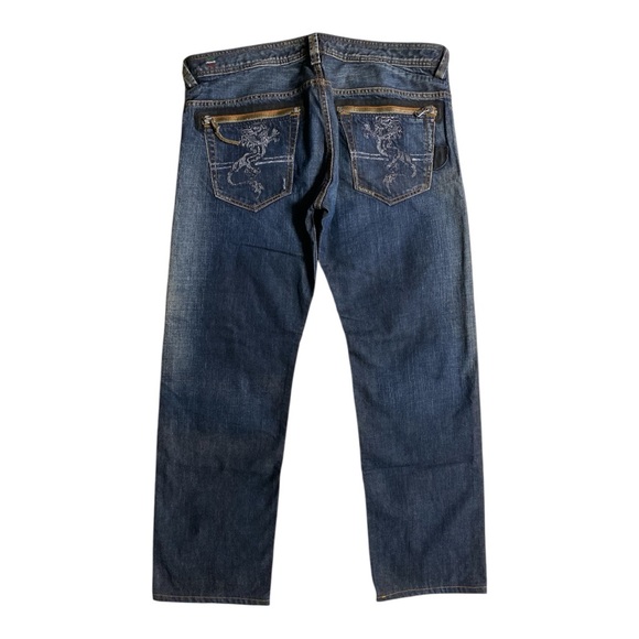 Men’s Diesel SLAMMER Lion Embroidered Jeans - Picture 2 of 11